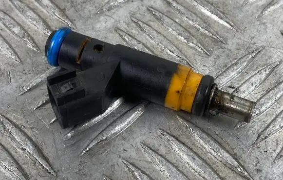 Jeep Grand Cherokee Fuel injector 05037479AC