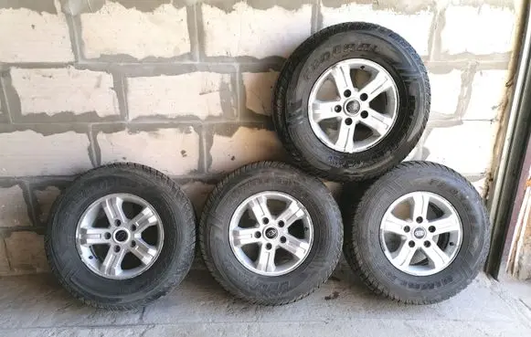 R16 alloy rim