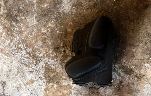 Mercedes-Benz C W203 Seat control switch 2108213751 03463810