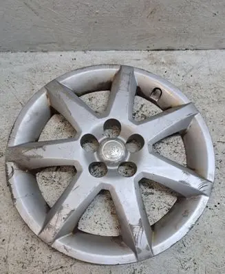 Toyota Prius (XW20) R16 wheel hub/cap/trim 