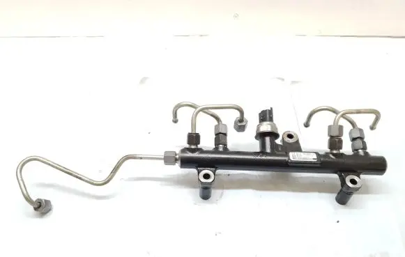 Citroen DS5 Fuel main line pipe 9681909680