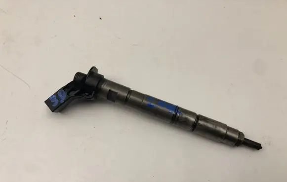 Audi A6 S6 C6 4F Fuel injector 059130277AH