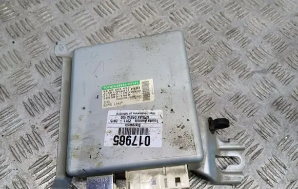 Toyota Avensis T270 Other control units/modules 89650-05141