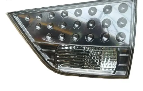 Mitsubishi Outlander Tailgate rear/tail lights 1146356R A046017 SAE17440