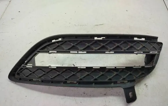 Mercedes-Benz B W246 W242 Front bumper lower grill A2468850722