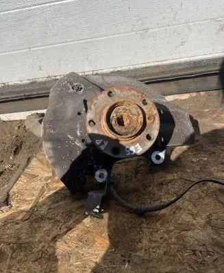 BMW 7 E65 E66 Front wheel hub spindle knuckle F4038 31126770451