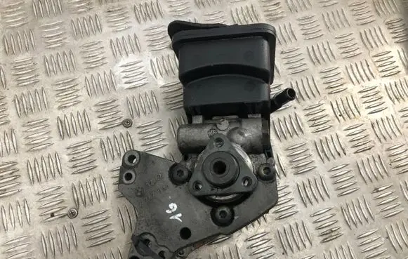 BMW 5 E39 Power steering pump 2247556 32422247556