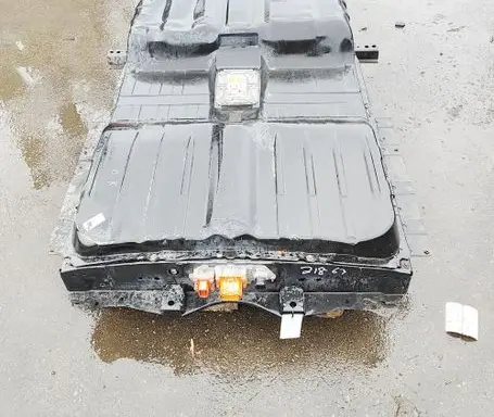 Nissan Leaf I (ZE0) Hybrid / electric car battery 