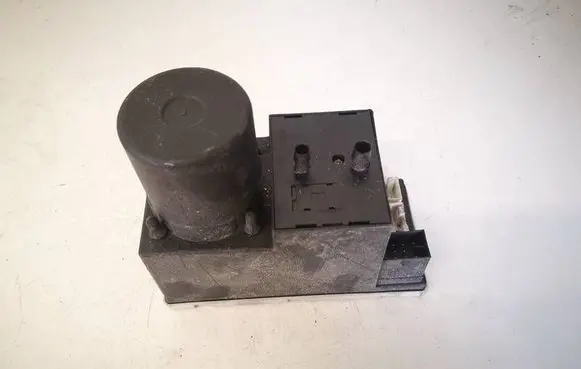 Audi A3 S3 8L Vacuum pump 8D0862257B