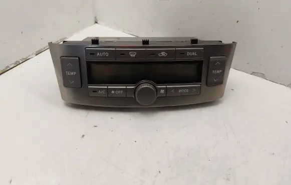 Toyota Avensis T250 Climate control unit 5590005201 559020050H