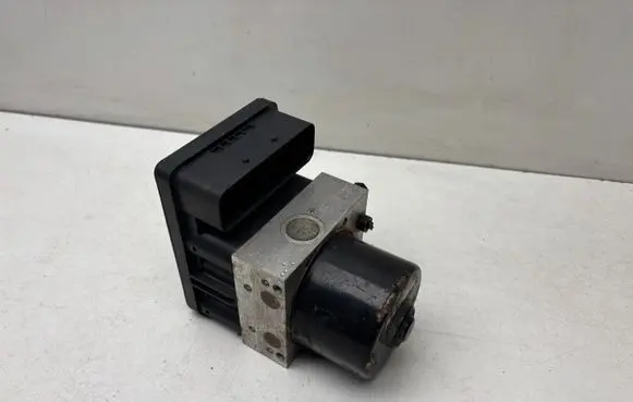 Volkswagen Golf IV ABS Pump 1C0907379K 1J0614417D