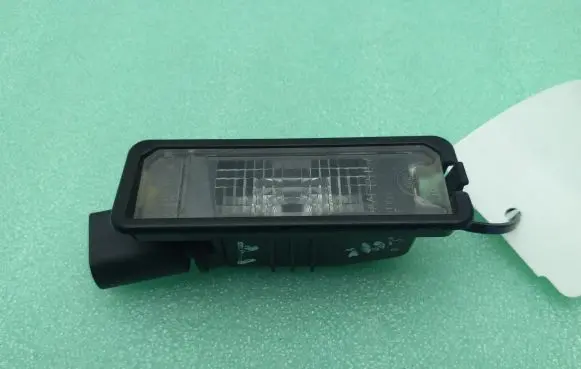 Volkswagen Golf VII Number plate light 1K8943021