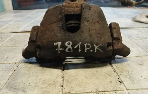 Ford C-MAX I Front brake caliper