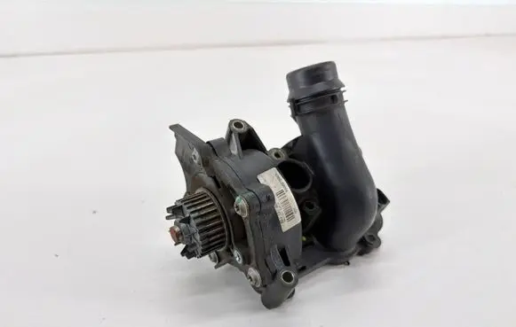 Audi A4 S4 B8 8K Water pump 06J121026P