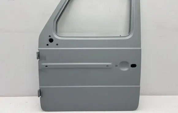 Mercedes-Benz Sprinter W906 Front door A465