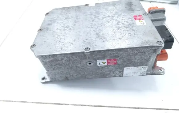 Volkswagen Golf VII Hybrid / electric car battery 5QE915682