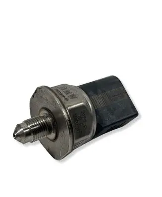 BMW 3 E92 E93 Fuel pressure sensor 7537319