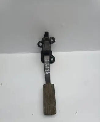 Dodge Caliber Accelerator throttle pedal 04891623AB 43691740981 24936F