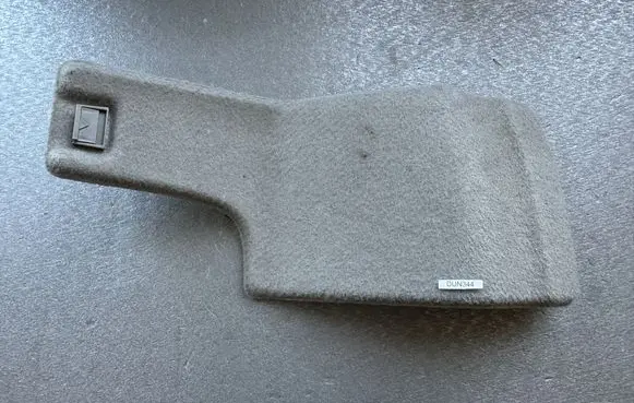 Nissan Patrol Y61 Other trunk/boot trim element 84952VB100