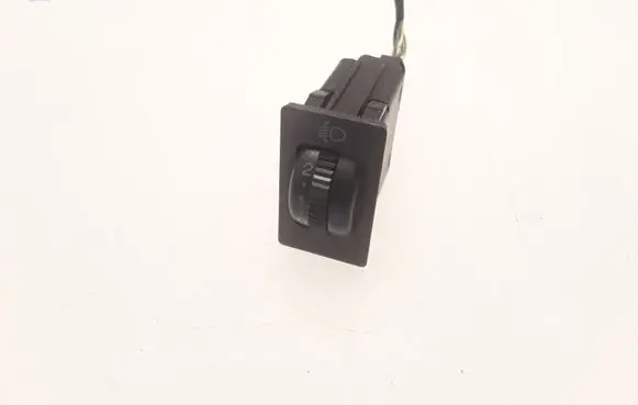 Toyota Avensis T250 Headlight level height control switch