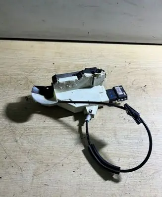 Citroen C5 Front door lock PSA574388