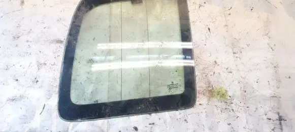 Jeep Cherokee Rear side window