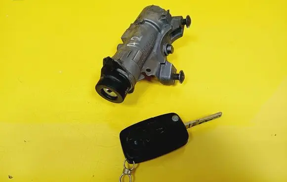 Audi A2 Ignition lock 4B0905851C