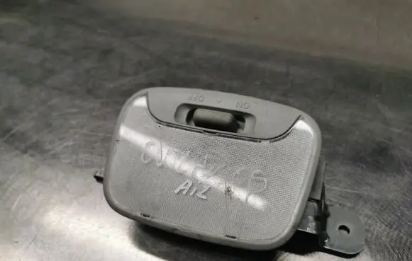 Mitsubishi Outlander Rear seat light