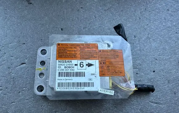 Nissan Terrano Airbag control unit/module 988202X81C