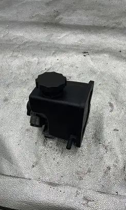 Mercedes-Benz Sprinter W901 W902 W903 W904 Power steering pump 7692900510 0024667601
