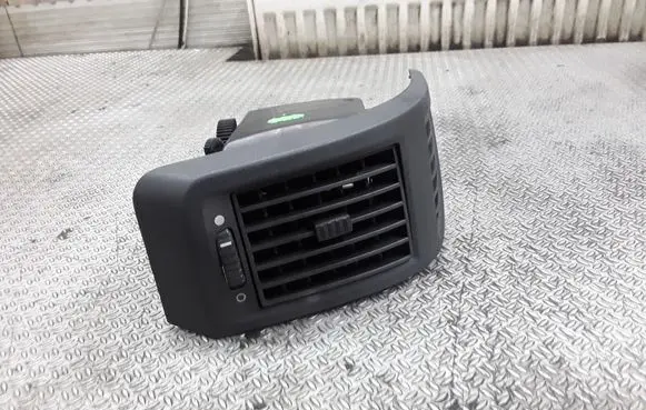 Peugeot Boxer Dashboard side air vent grill/cover trim LS385812