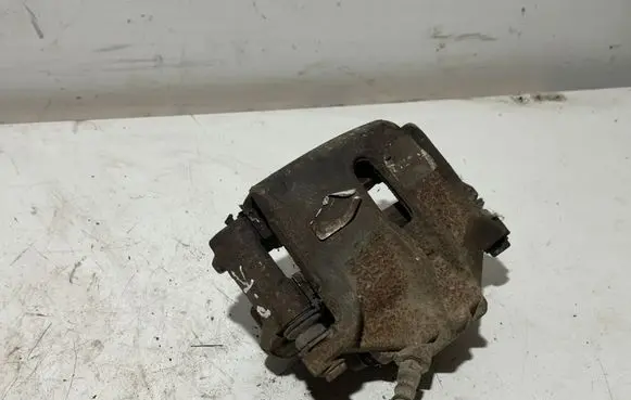 Peugeot 2008 I Front brake caliper