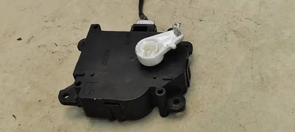 Mitsubishi Colt Air flap motor/actuator CZ1138002840