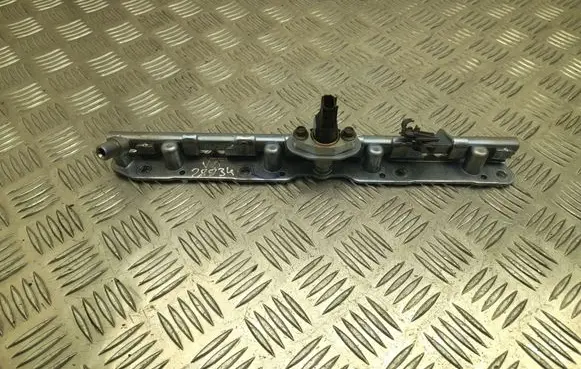 Lexus UX Fuel distributor 8945833030
