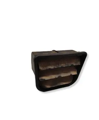 Volvo V70 Quarter panel pressure vent 9166092