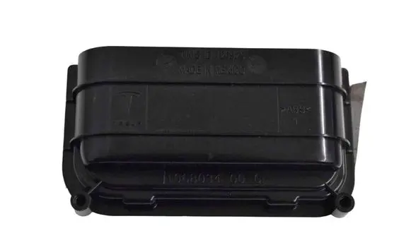 Tesla Model X Quarter panel pressure vent 106803400C