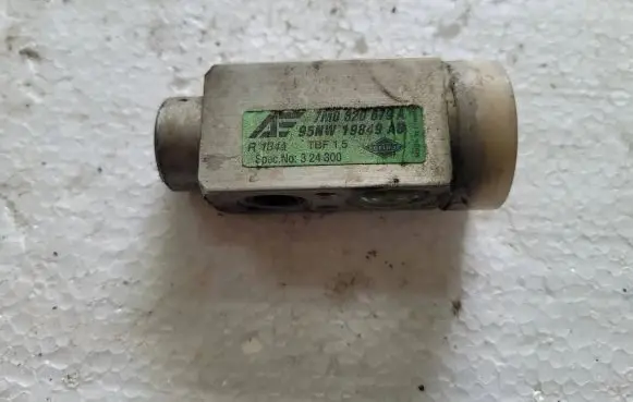 Air conditioning (A/C) expansion valve