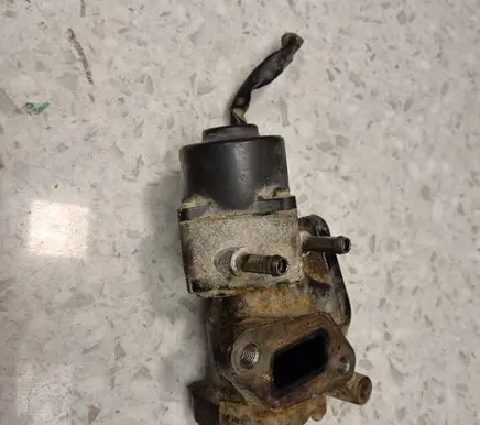 Nissan X-Trail T30 EGR valve