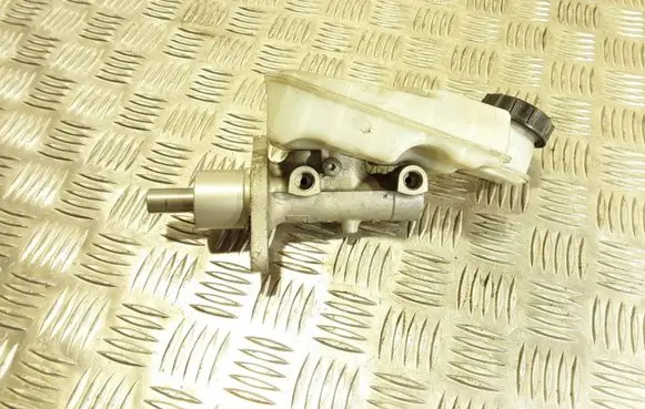 Ford Focus Master brake cylinder