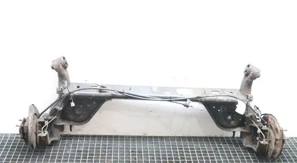 Nissan Leaf II (ZE1) Rear axle beam 