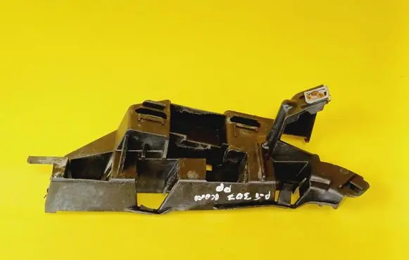 Peugeot 307 Front bumper mounting bracket 9653427080