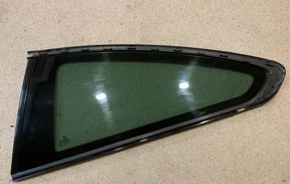 BMW 4 F32 F33 Rear side window 4828491 7433355