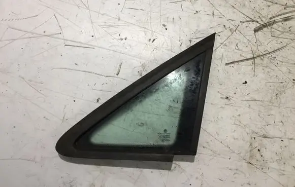 Volkswagen Touran I Front triangle window/glass 43R00048