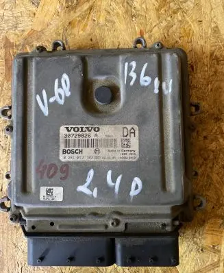 Volvo XC90 Engine control unit/module 30729826A 0281012103 13931413