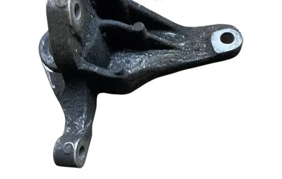Ford Focus Engine mounting bracket 3M516P093AE