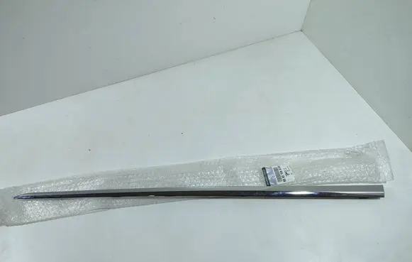 Renault Captur Front door trim (molding) 808216861R
