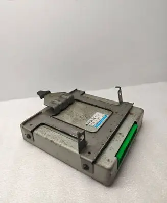 Mazda 626 Engine control unit/module E2T86181T FP302UU FP3018881