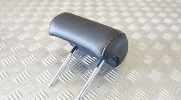 Nissan Juke I F15 Rear seat headrest 