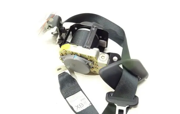 Lexus RC Rear seatbelt