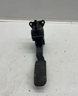 Mercedes-Benz Vito Viano W447 Accelerator throttle pedal A9073010200 0280755359 ZGS002Q003